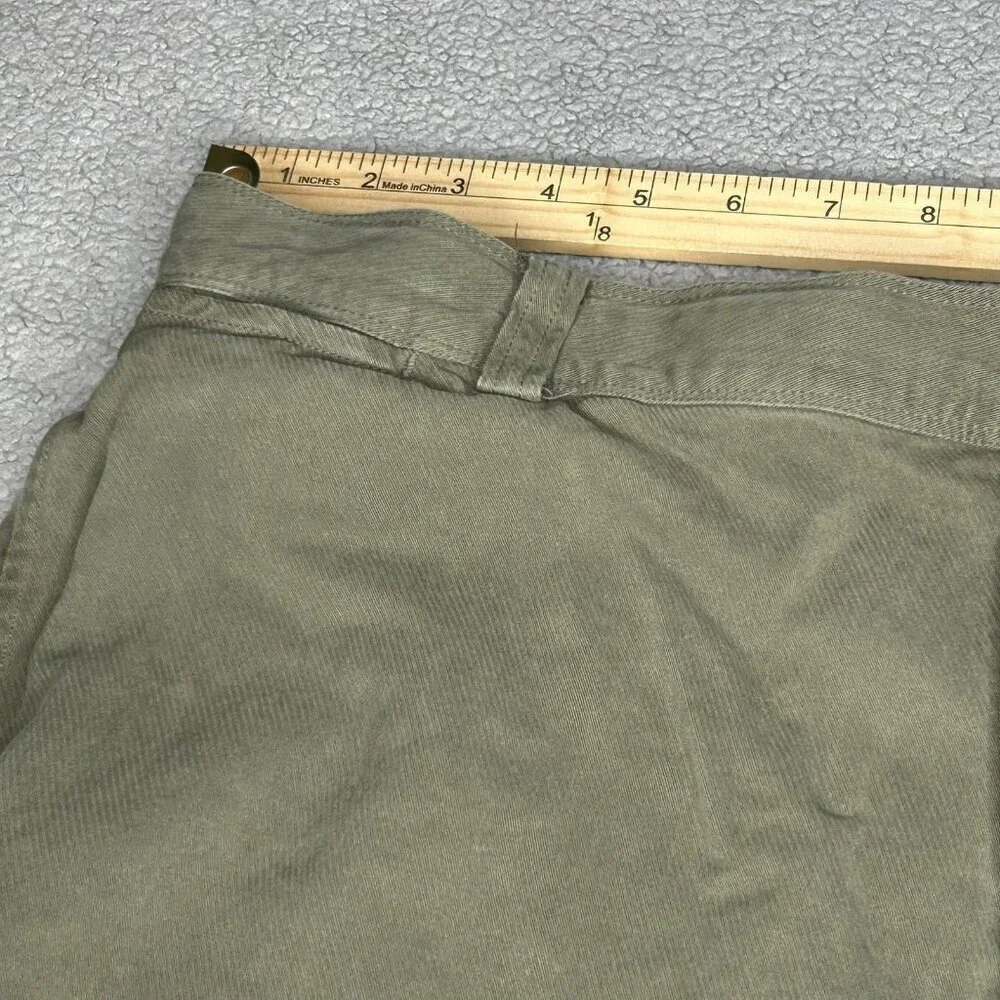 Tommy Bahama Shorts Mens 38 Green 100% Silk Flat Front Chino Casual Resort
